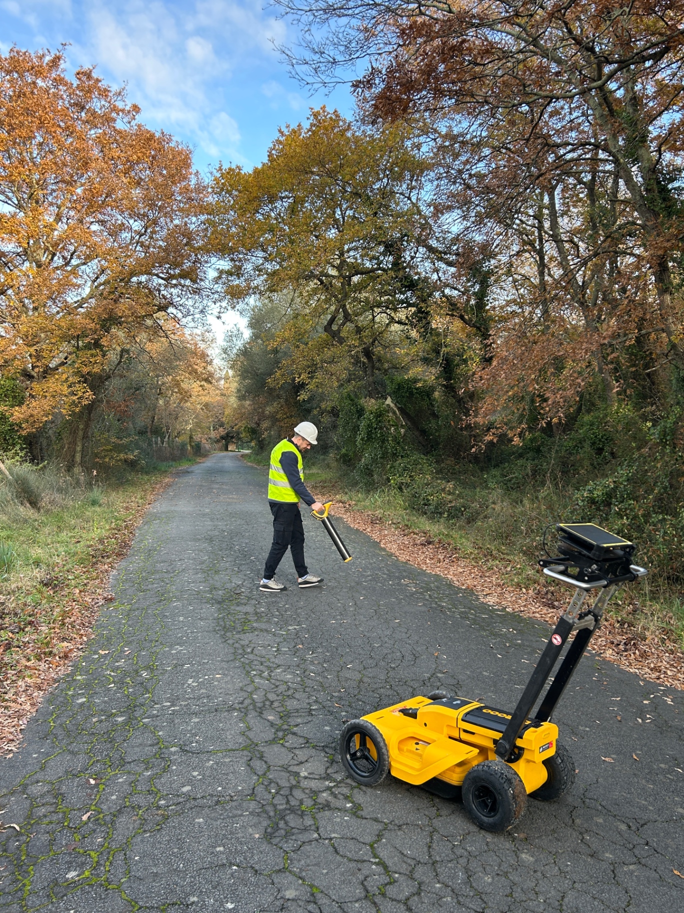 Topografía eléctrica (ERT) y georradar (GPR) en campo